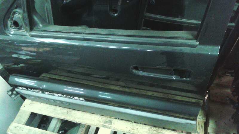 PUERTA DELANTERA IZQUIERDA