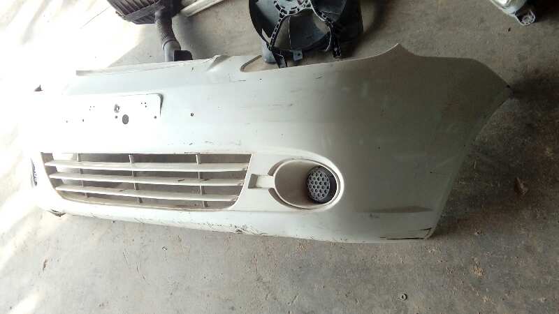 PARAGOLPES DELANTERO