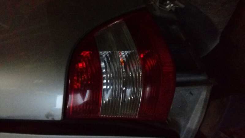 PILOTO TRASERO DERECHO