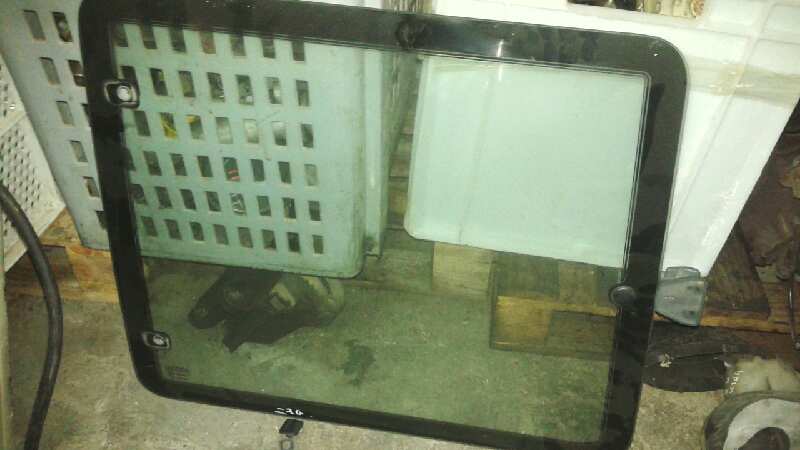 LUNA CUSTODIA TRASERA IZQUIERDA