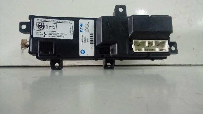 56042290AC MANDO MULTIFUNCION CHRYSLER JEEP CHEROKEE (J)