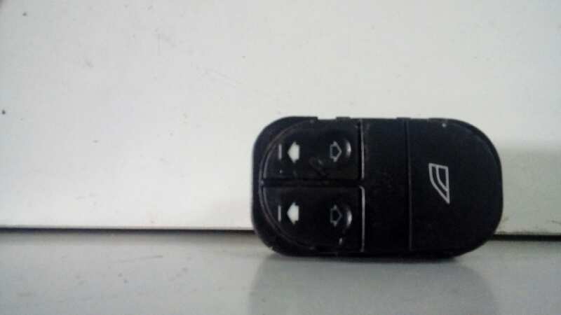 MANDO ELEVALUNAS DELANTERO IZQUIERDO 