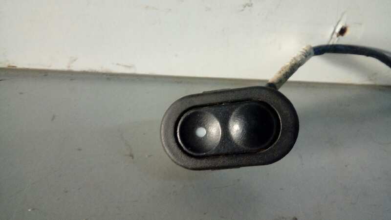 MANDO ELEVALUNAS DELANTERO DERECHO