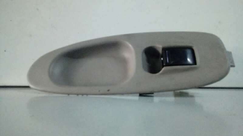 MANDO ELEVALUNAS DELANTERO DERECHO