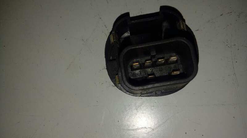 MANDO ELEVALUNAS DELANTERO DERECHO