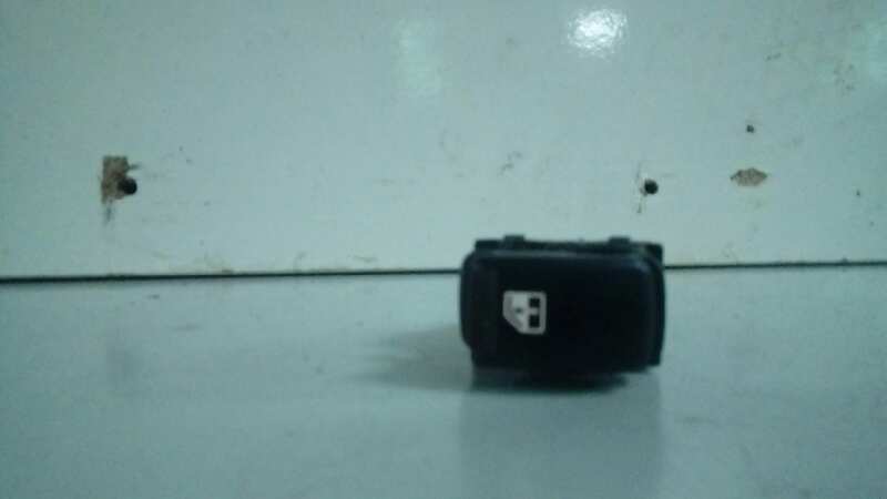 MANDO ELEVALUNAS DELANTERO DERECHO