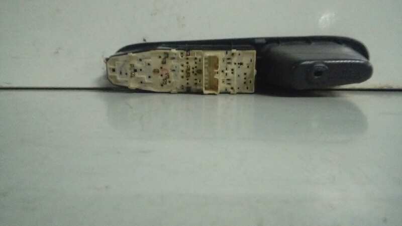 MANDO ELEVALUNAS DELANTERO IZQUIERDO 