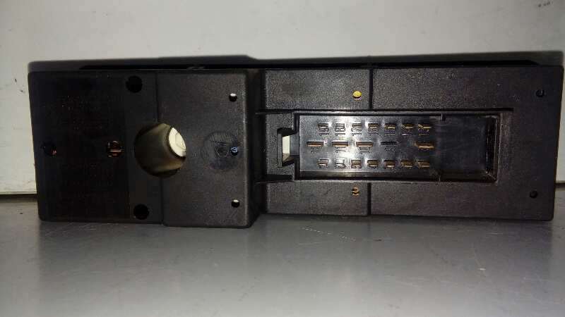 4519146 MANDO ELEVALUNAS DELANTERO IZQUIERDO  SAAB 900 BERLINA