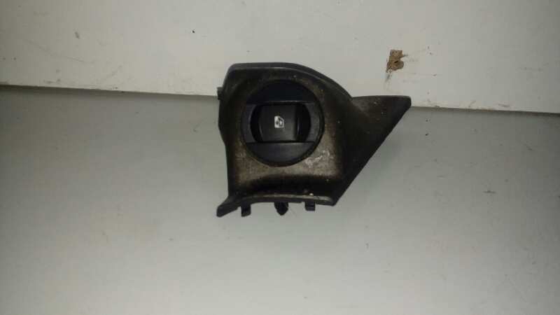 MANDO ELEVALUNAS TRASERO DERECHO