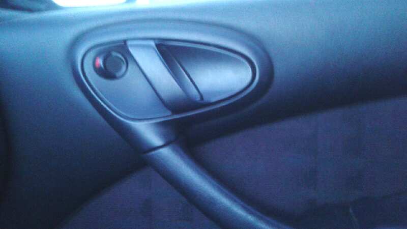 MANETA INTERIOR DELANTERA DERECHA