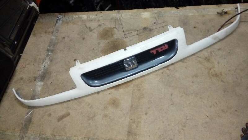 CALANDRA DELANTERA DE RADIADOR