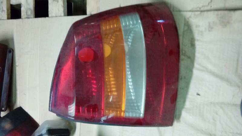 PILOTO TRASERO DERECHO