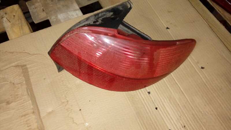 PILOTO TRASERO DERECHO