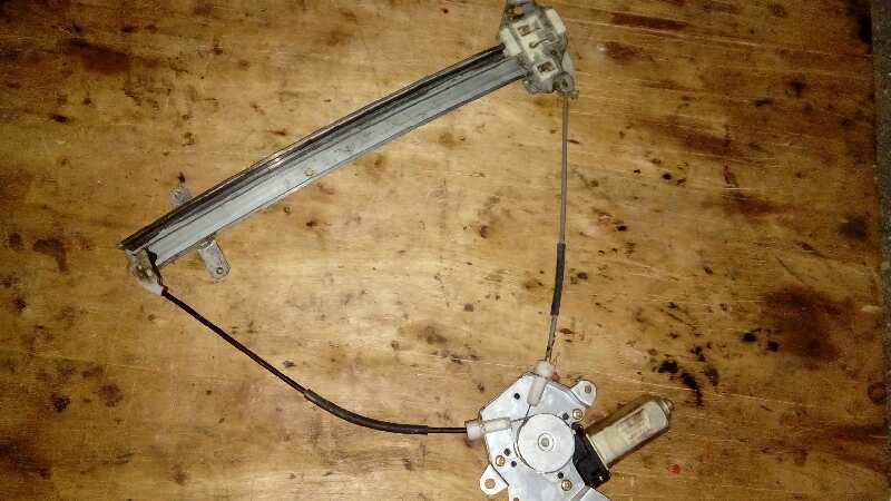 ELEVALUNAS DELANTERO DERECHO