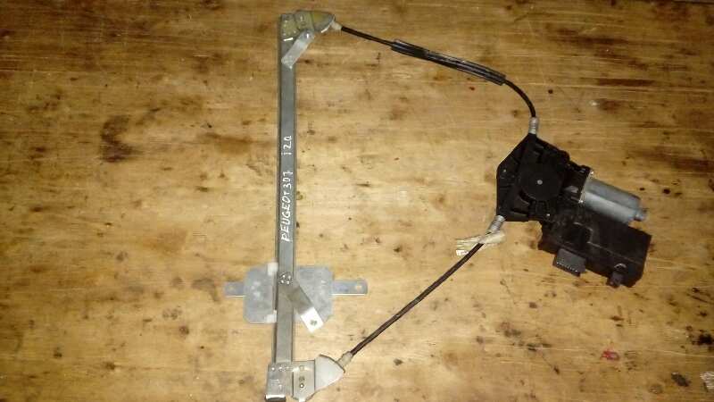 ELEVALUNAS DELANTERO IZQUIERDO