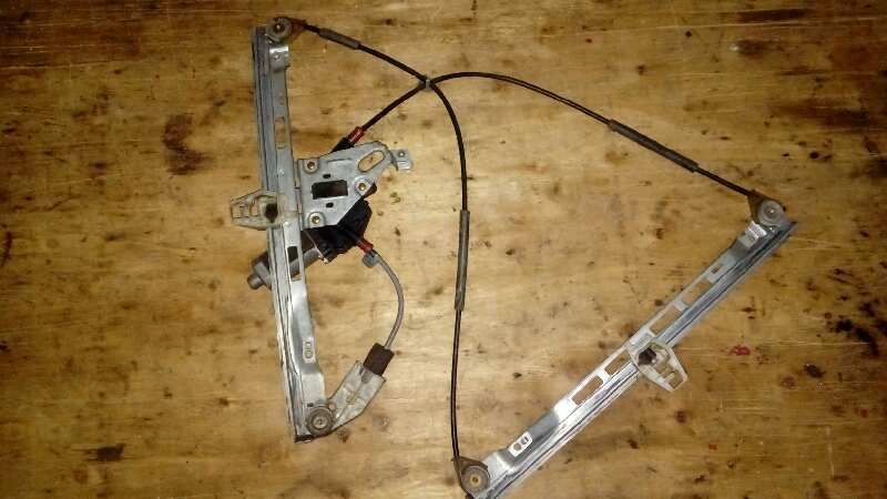 ELEVALUNAS DELANTERO IZQUIERDO