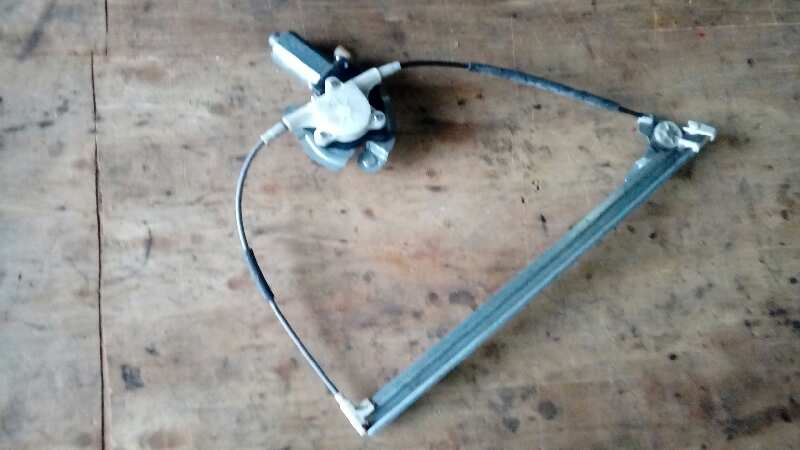 ELEVALUNAS DELANTERO IZQUIERDO