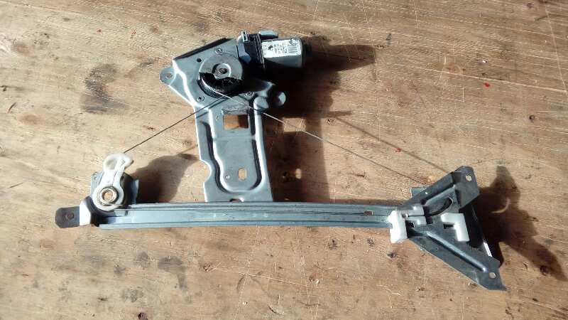 ELEVALUNAS TRASERO IZQUIERDO