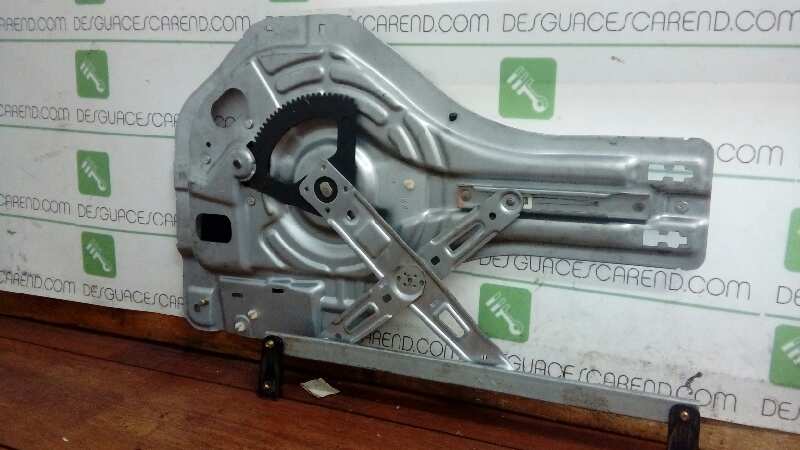 ELEVALUNAS TRASERO DERECHO