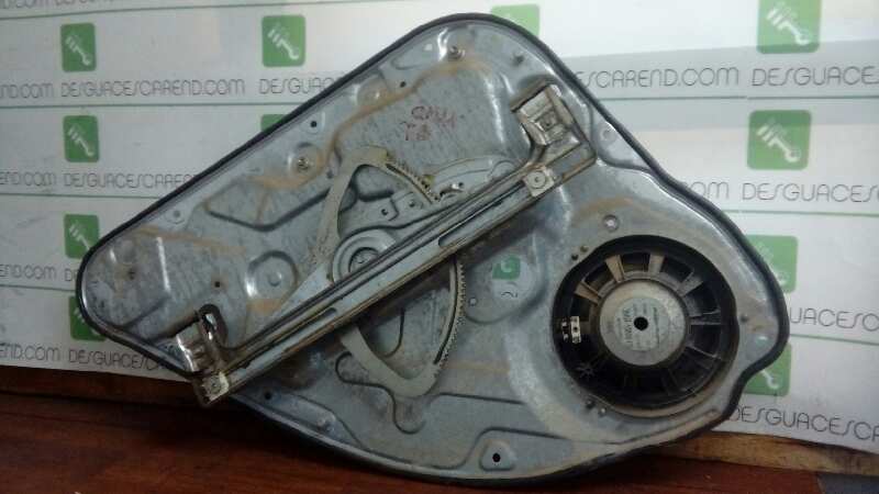 ELEVALUNAS TRASERO DERECHO