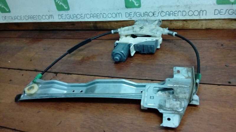 ELEVALUNAS TRASERO DERECHO