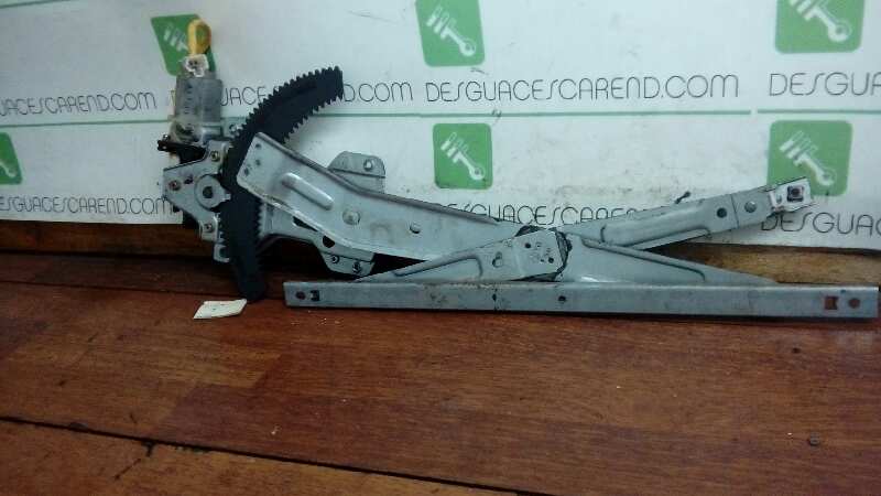 ELEVALUNAS DELANTERO IZQUIERDO