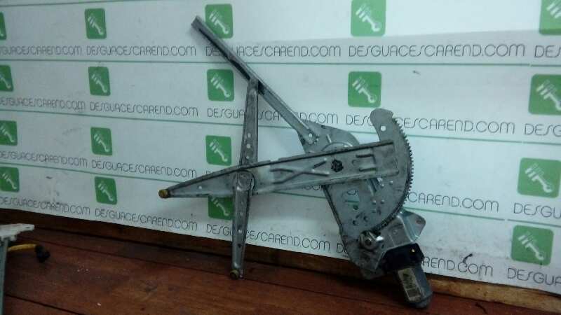 ELEVALUNAS DELANTERO IZQUIERDO