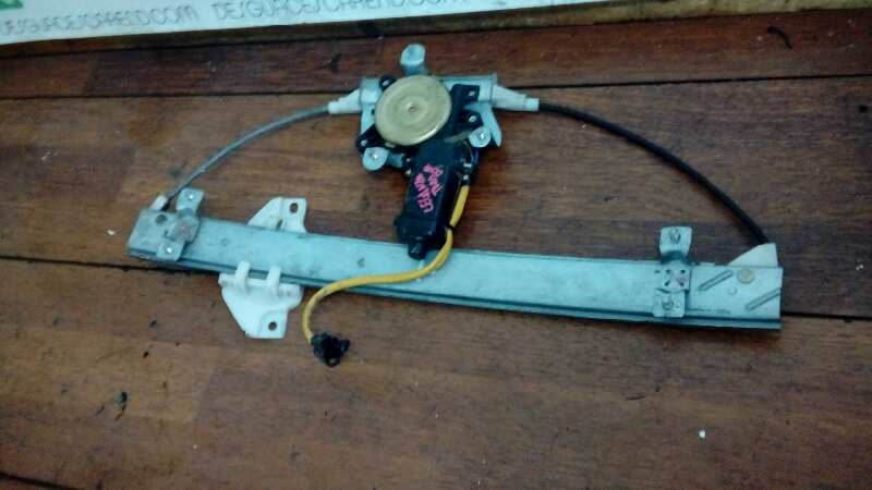 ELEVALUNAS TRASERO DERECHO