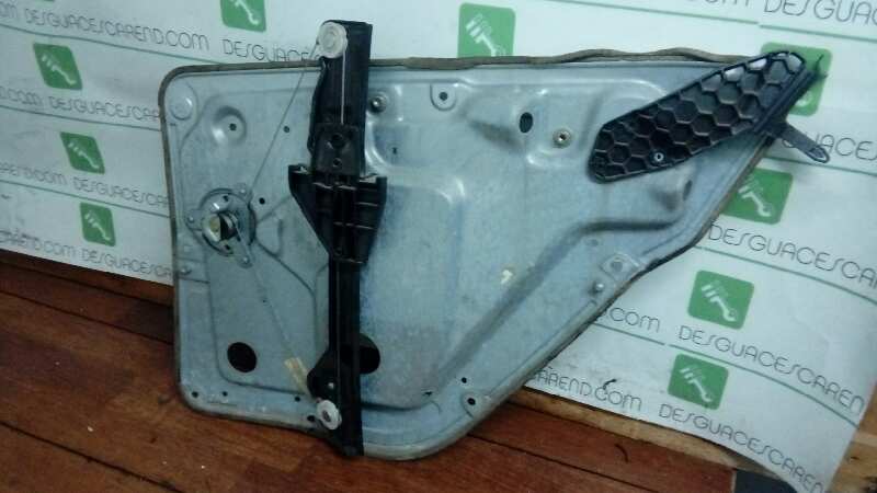 ELEVALUNAS TRASERO IZQUIERDO