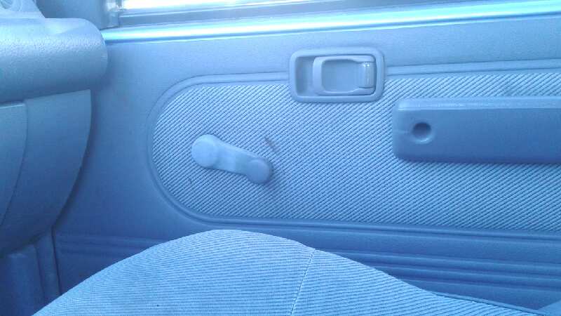 MANETA INTERIOR DELANTERA DERECHA