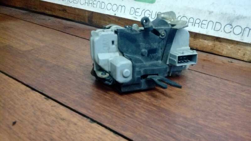 CERRADURA PUERTA DELANTERA DERECHA