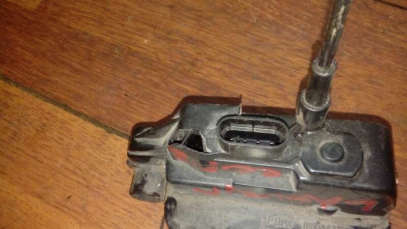 CERRADURA PUERTA DELANTERA DERECHA