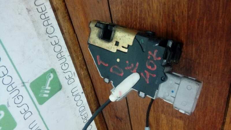 CERRADURA PUERTA TRASERA DERECHA 