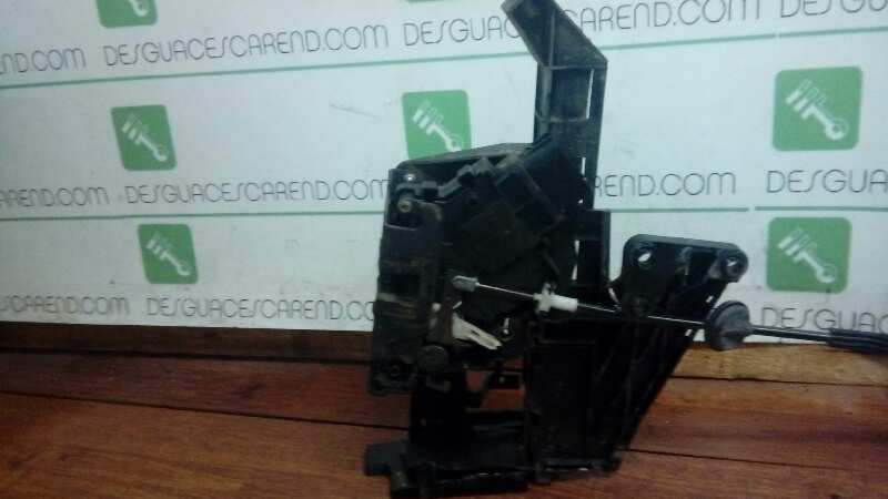 CERRADURA PUERTA TRASERA DERECHA 