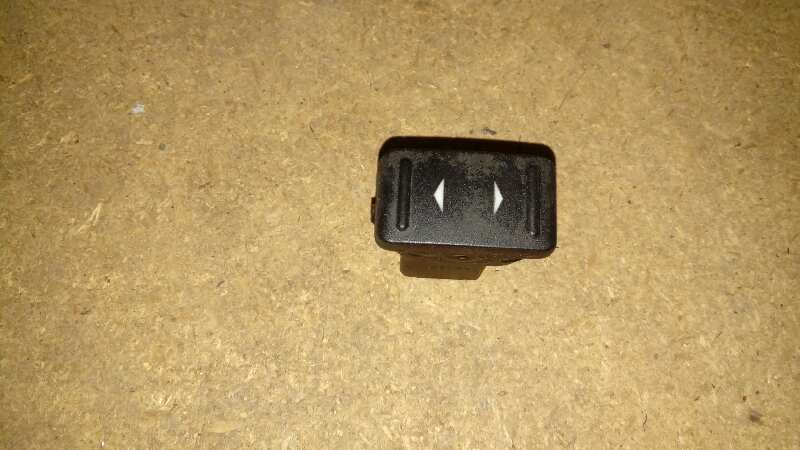 MANDO ELEVALUNAS DELANTERO DERECHO