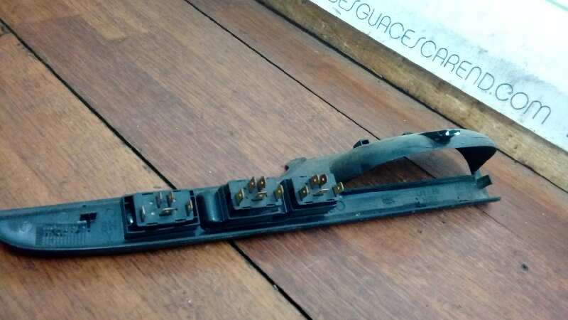 MANDO ELEVALUNAS DELANTERO IZQUIERDO 