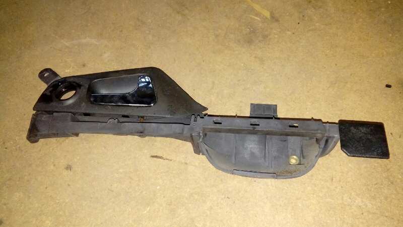 MANETA INTERIOR DELANTERA DERECHA