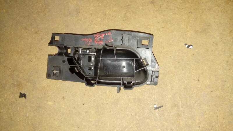 MANETA INTERIOR DELANTERA IZQUIERDA