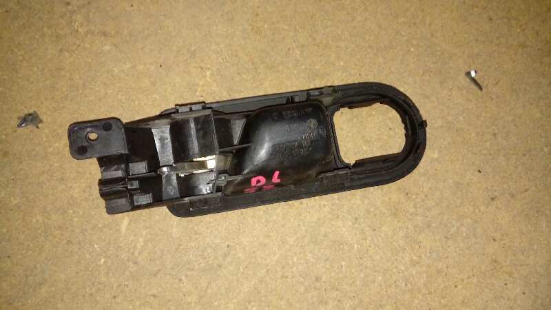 MANETA INTERIOR DELANTERA IZQUIERDA