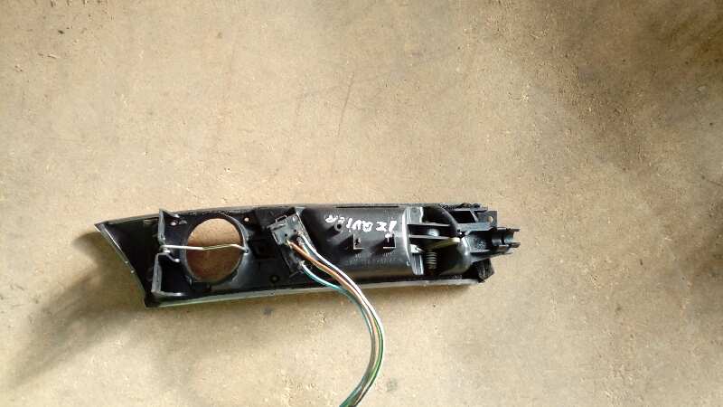 MANETA INTERIOR DELANTERA IZQUIERDA