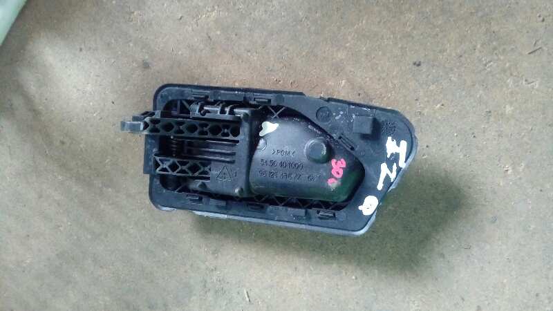 MANETA INTERIOR DELANTERA IZQUIERDA