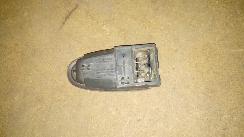 MANETA INTERIOR DELANTERA DERECHA