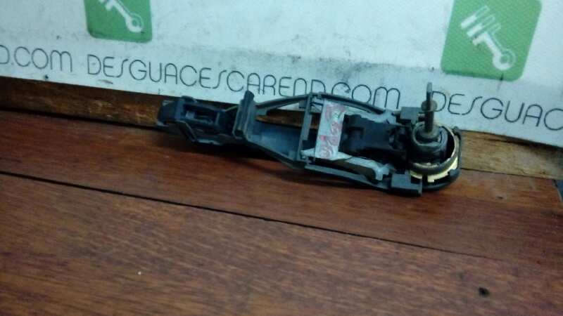 MANETA EXTERIOR DELANTERA DERECHA