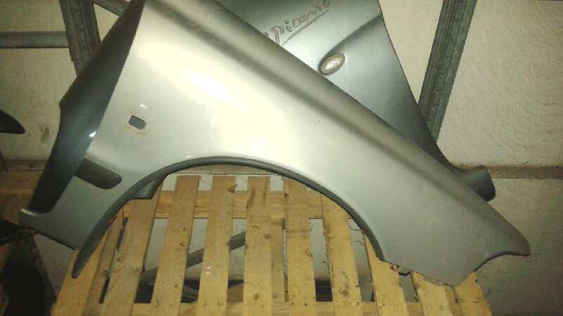 ALETA DELANTERA DERECHA