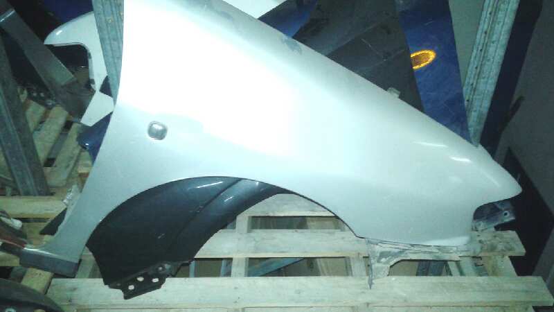 ALETA DELANTERA DERECHA