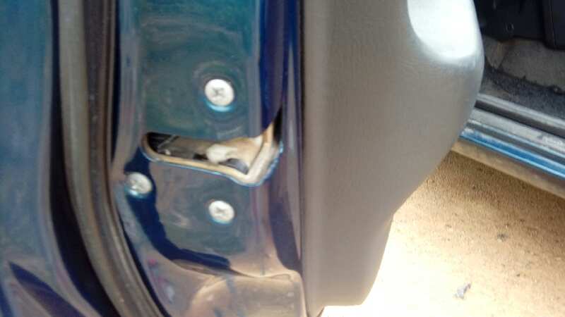 CERRADURA PUERTA DELANTERA IZQUIERDA 