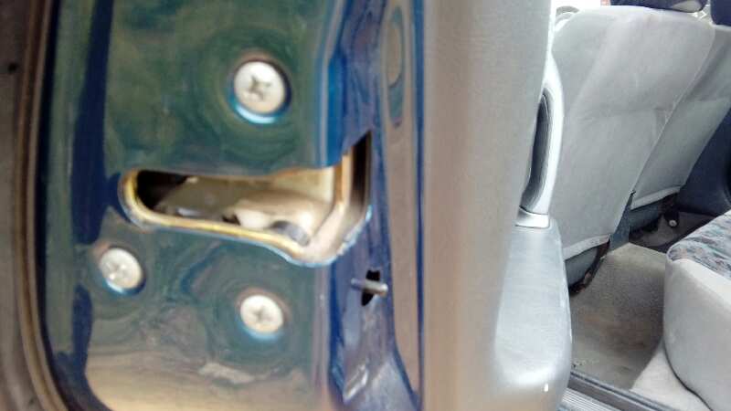 CERRADURA PUERTA TRASERA IZQUIERDA 