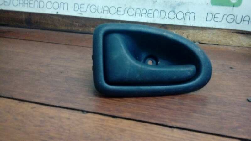 MANETA INTERIOR DELANTERA IZQUIERDA