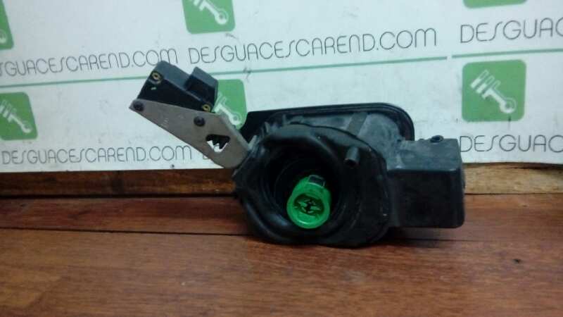 TAPA EXTERIOR COMBUSTIBLE