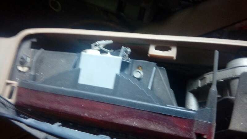 LUZ CENTRAL DE FRENO